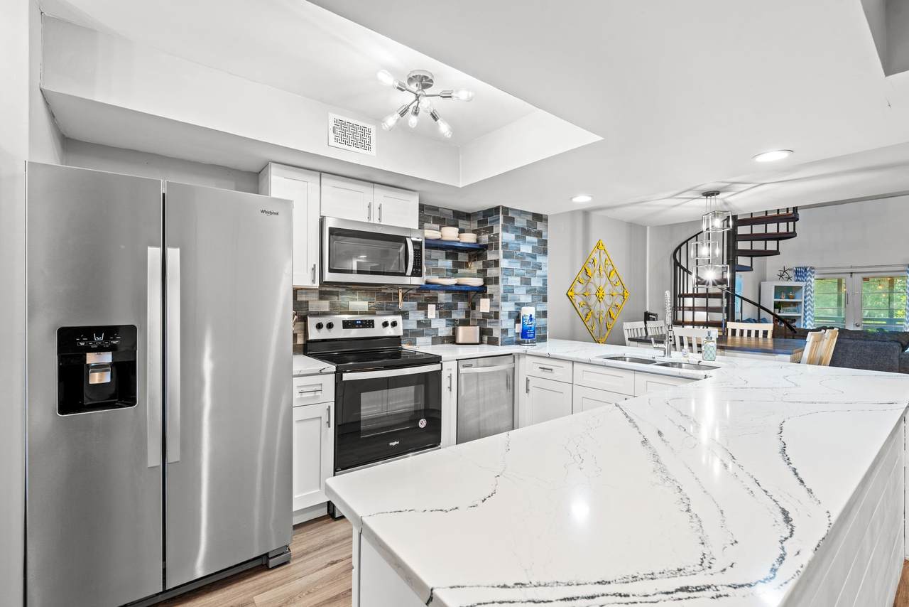 https://bt-photos.global.ssl.fastly.net/ccar/1280_boomver_1_2612137-2.jpg