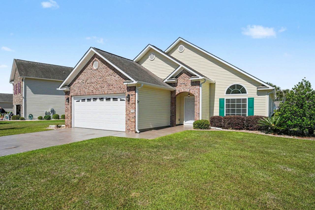 293 Southern Breezes Circle - Photo 1