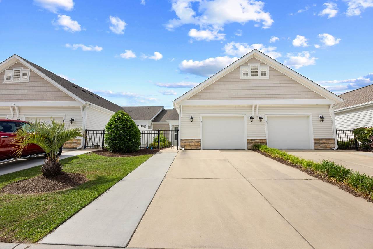 736 Salerno Circle - Photo 1
