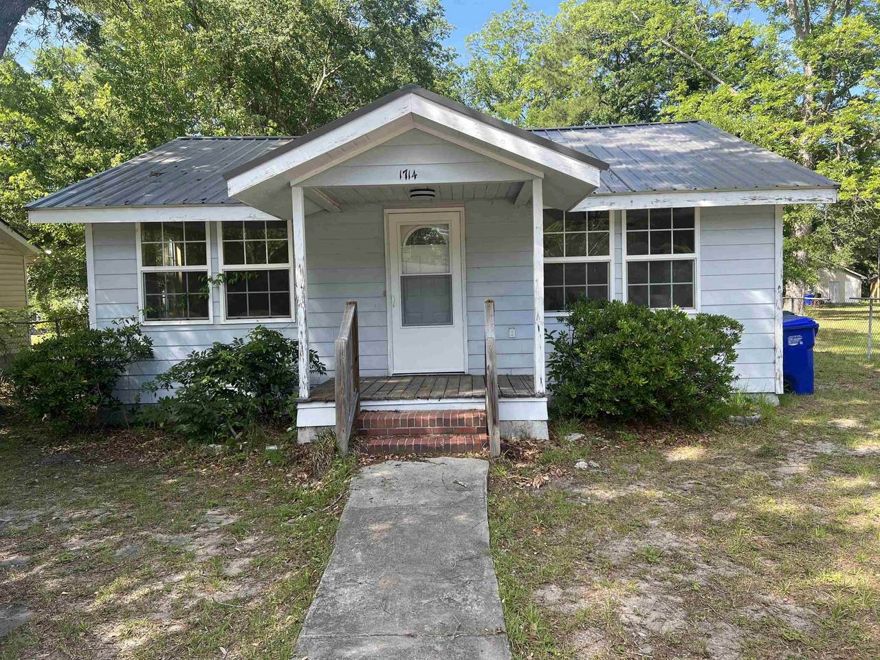 1714 Ward Circle - Photo 1