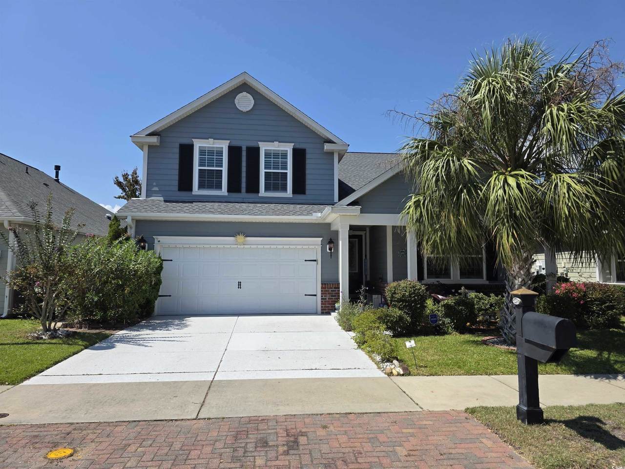 1575 Berkshire Ave. - Photo 1