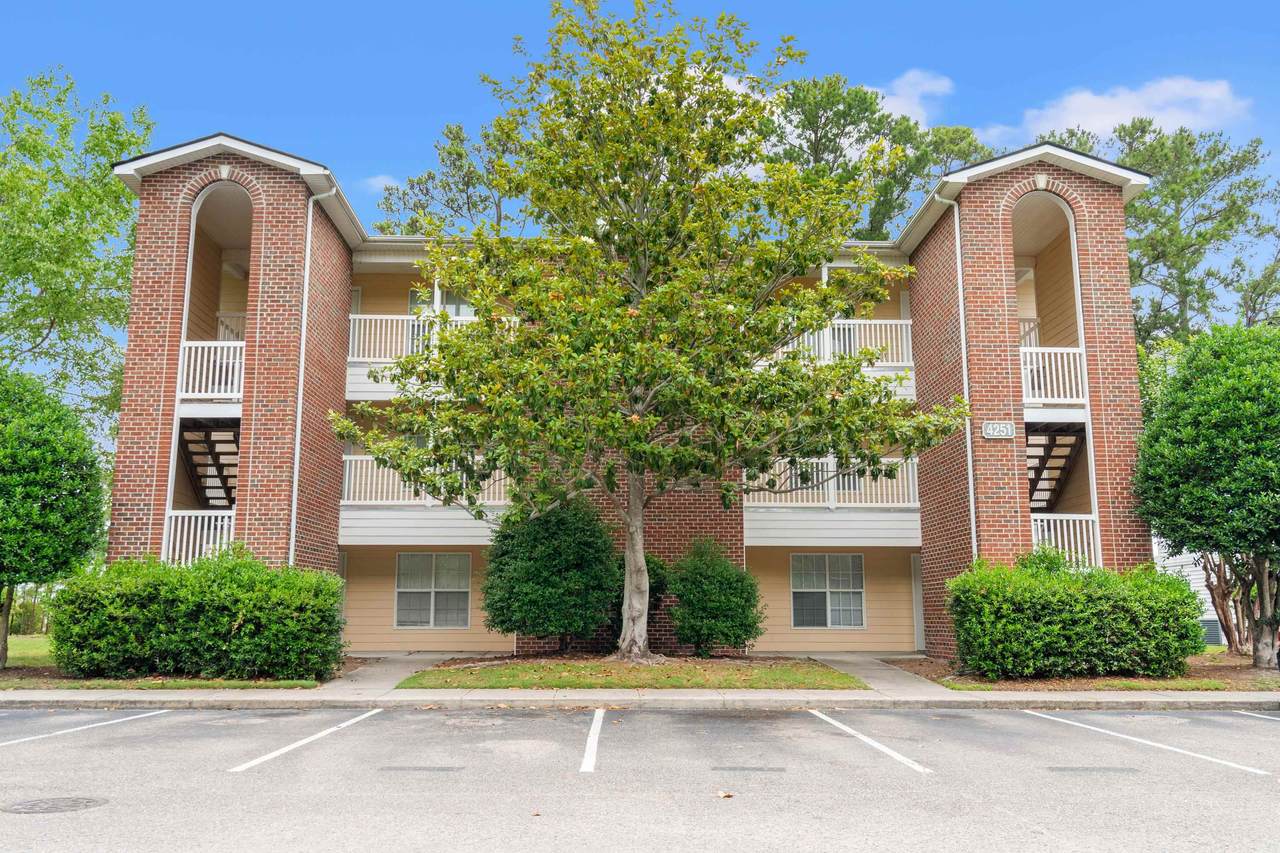 4251 Villas Dr. - Photo 1