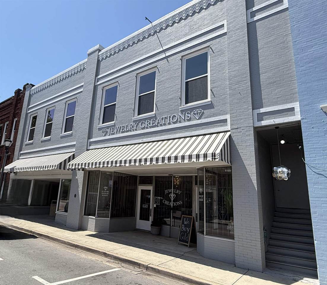 105 Main St. - Photo 1