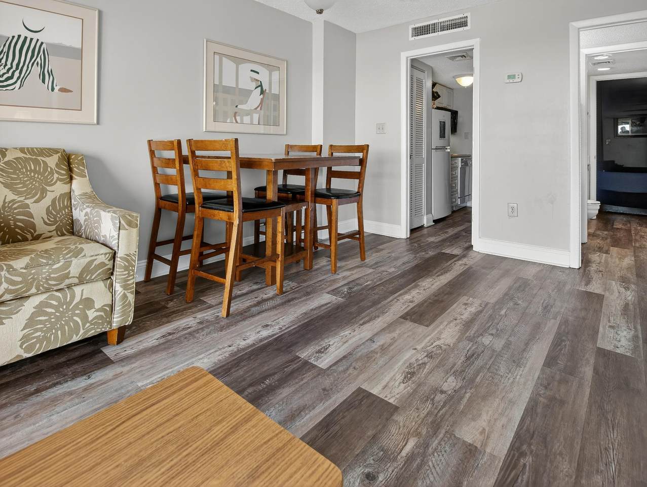 Dining area beside the living room in Unit 4124