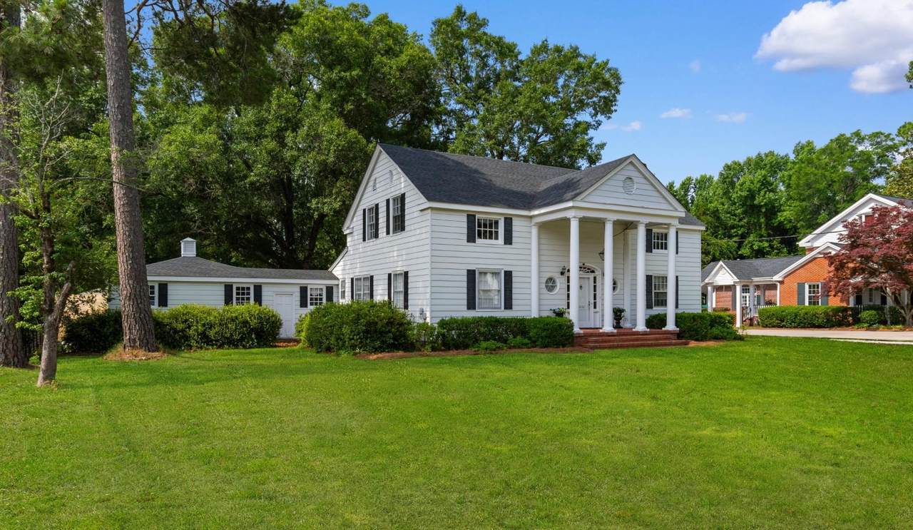 5632 Main St. - Photo 1