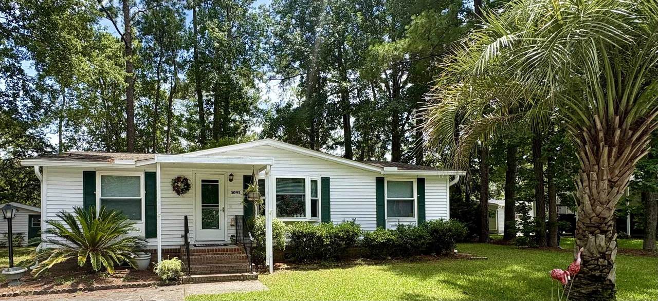 3095 Palmetto Dr. - Photo 1
