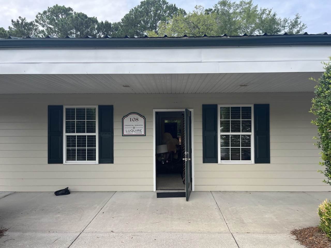 207 Commerce Dr. - Photo 1