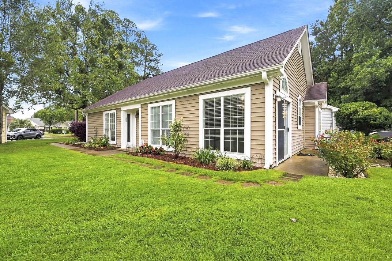 6697 Wisteria Dr. - Photo 1