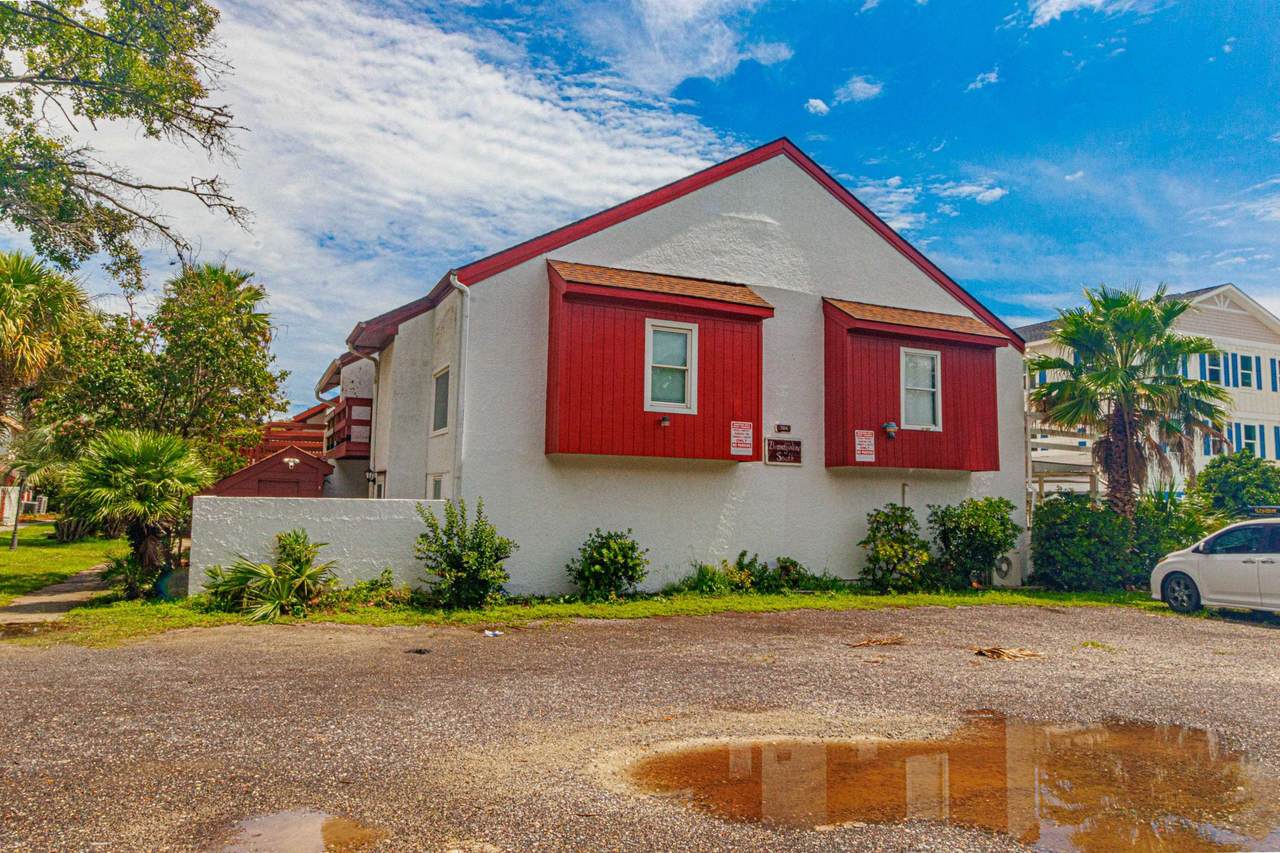 304 21st Ave. S - Photo 1