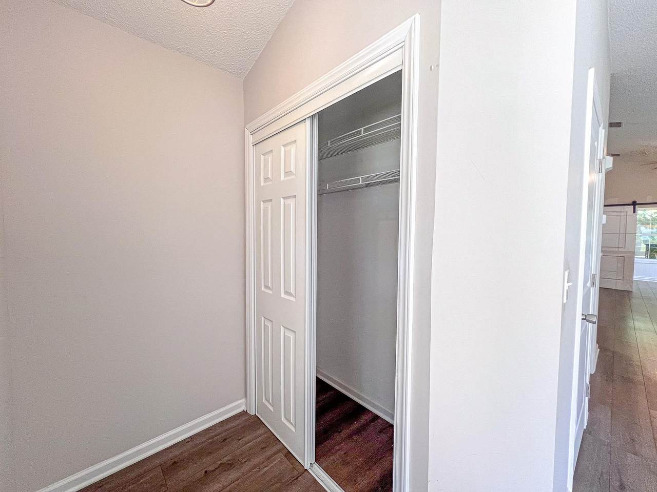 https://bt-photos.global.ssl.fastly.net/ccar/1280_boomver_1_2620870-2.jpg