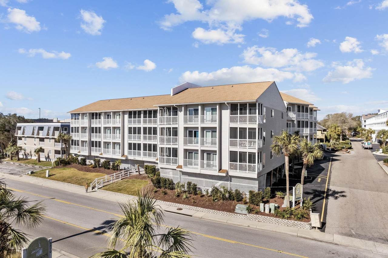 9571 Shore Dr. - Photo 1