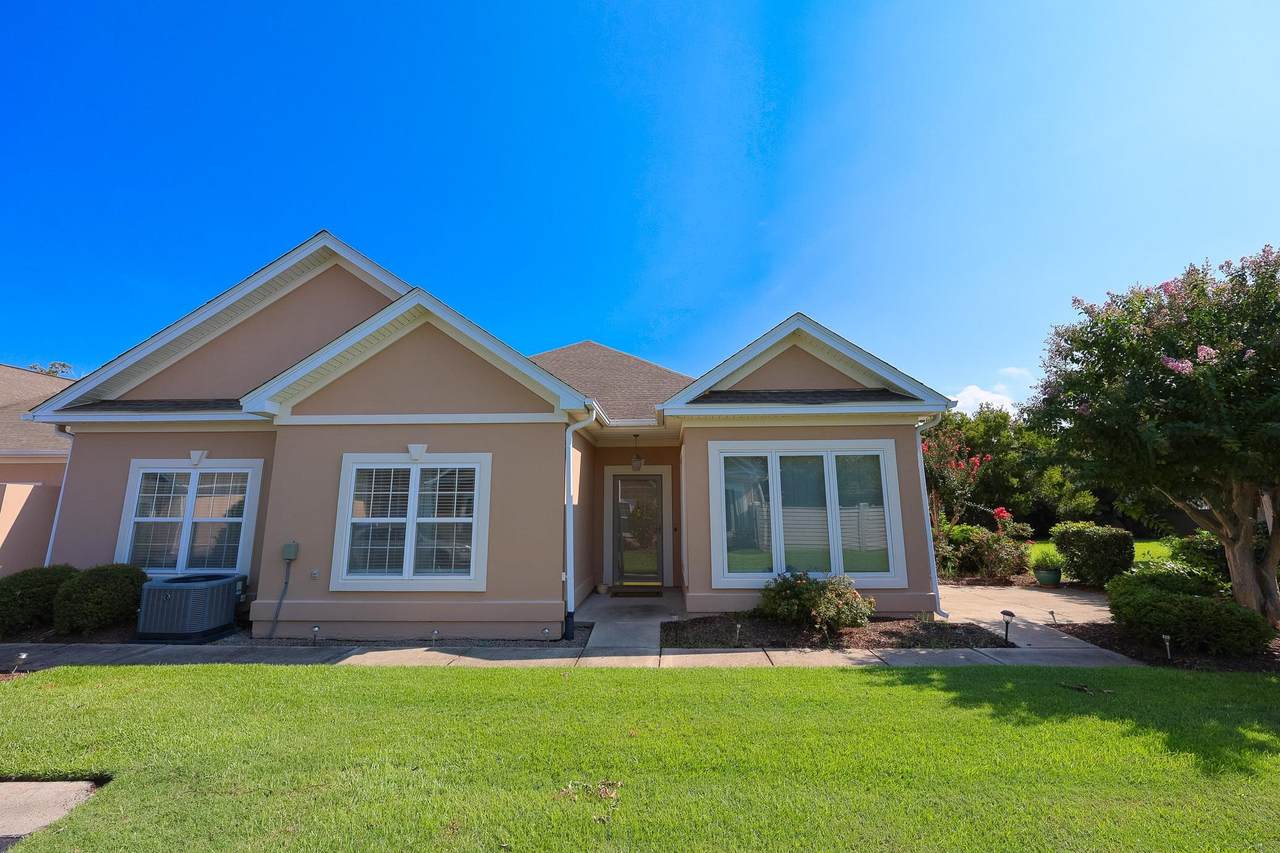 1457 Saint Thomas Circle - Photo 1