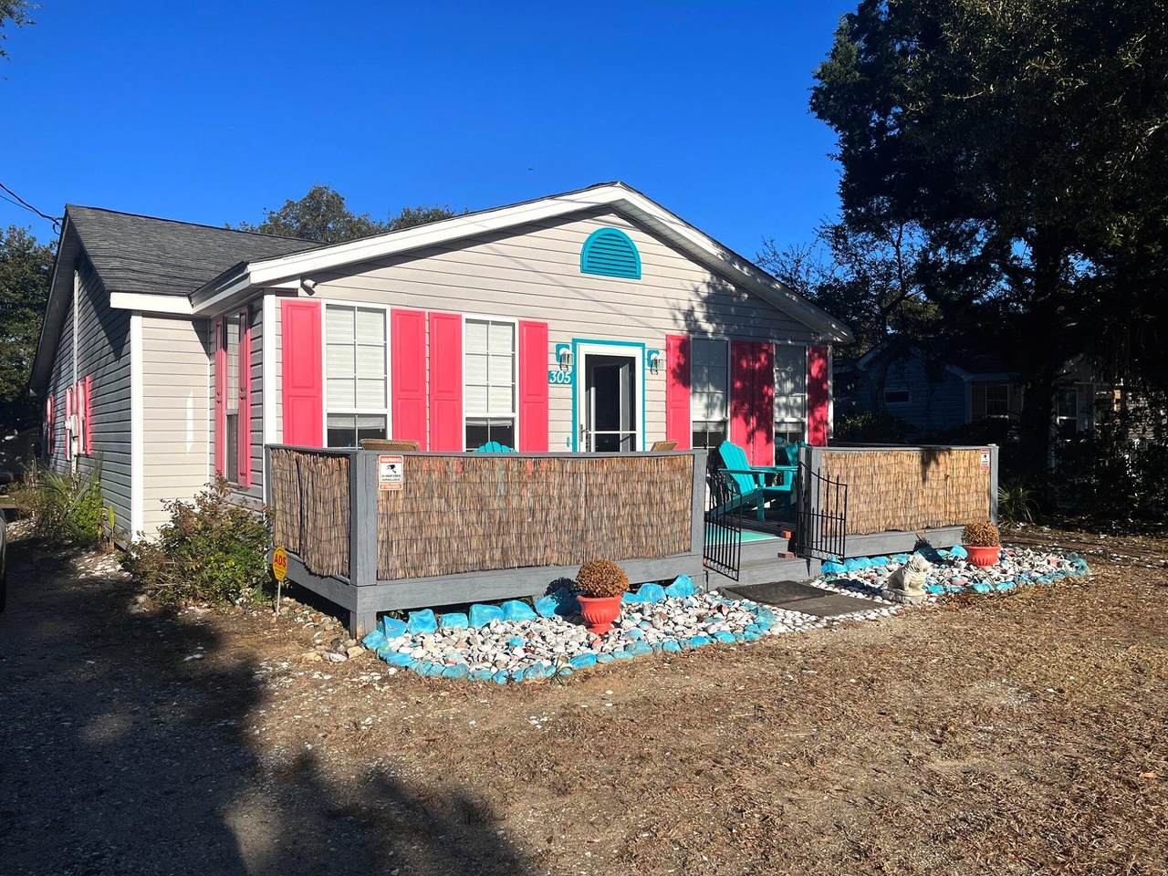 305 Chester St. - Photo 1