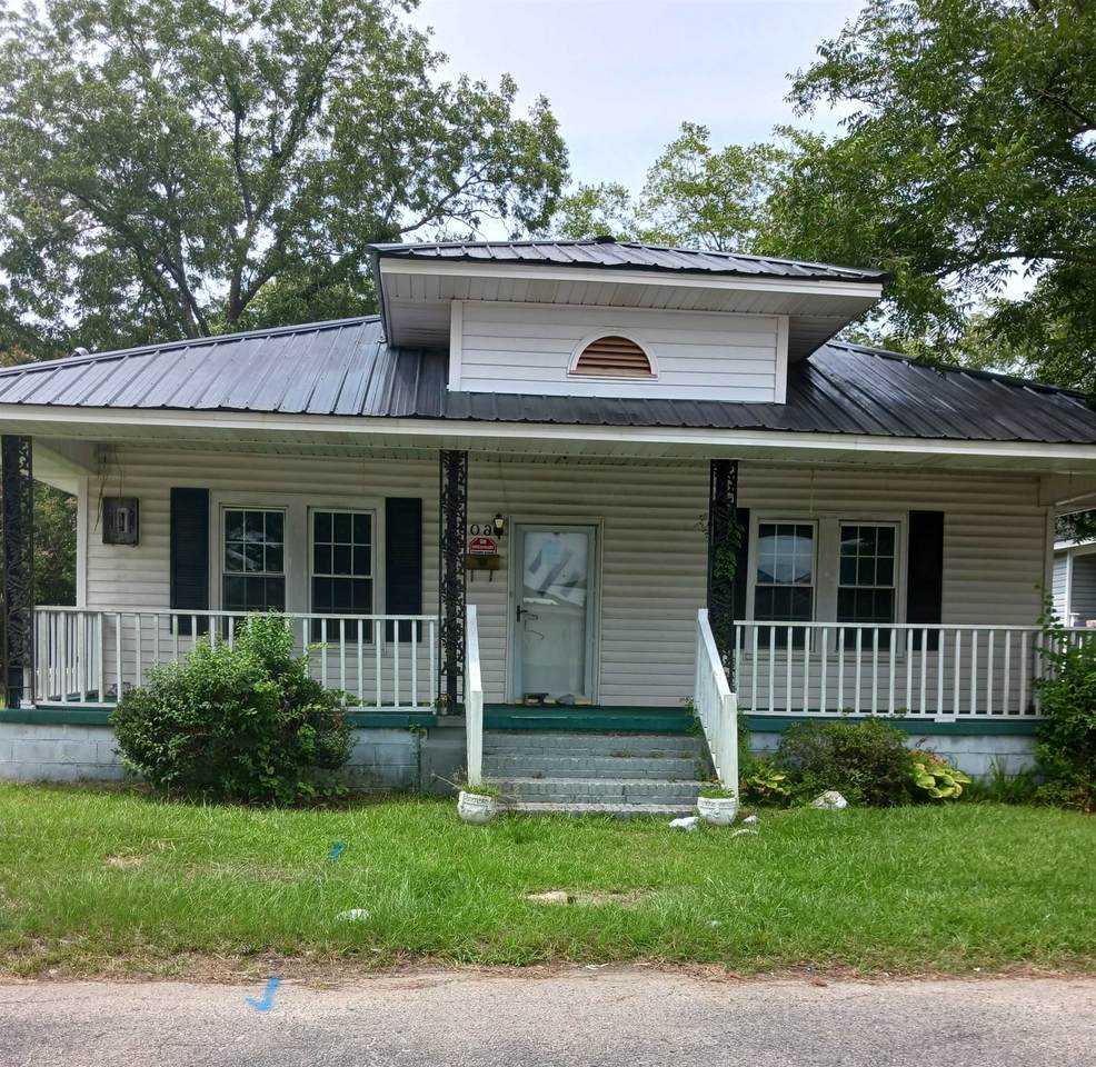 605 Smith St. - Photo 1