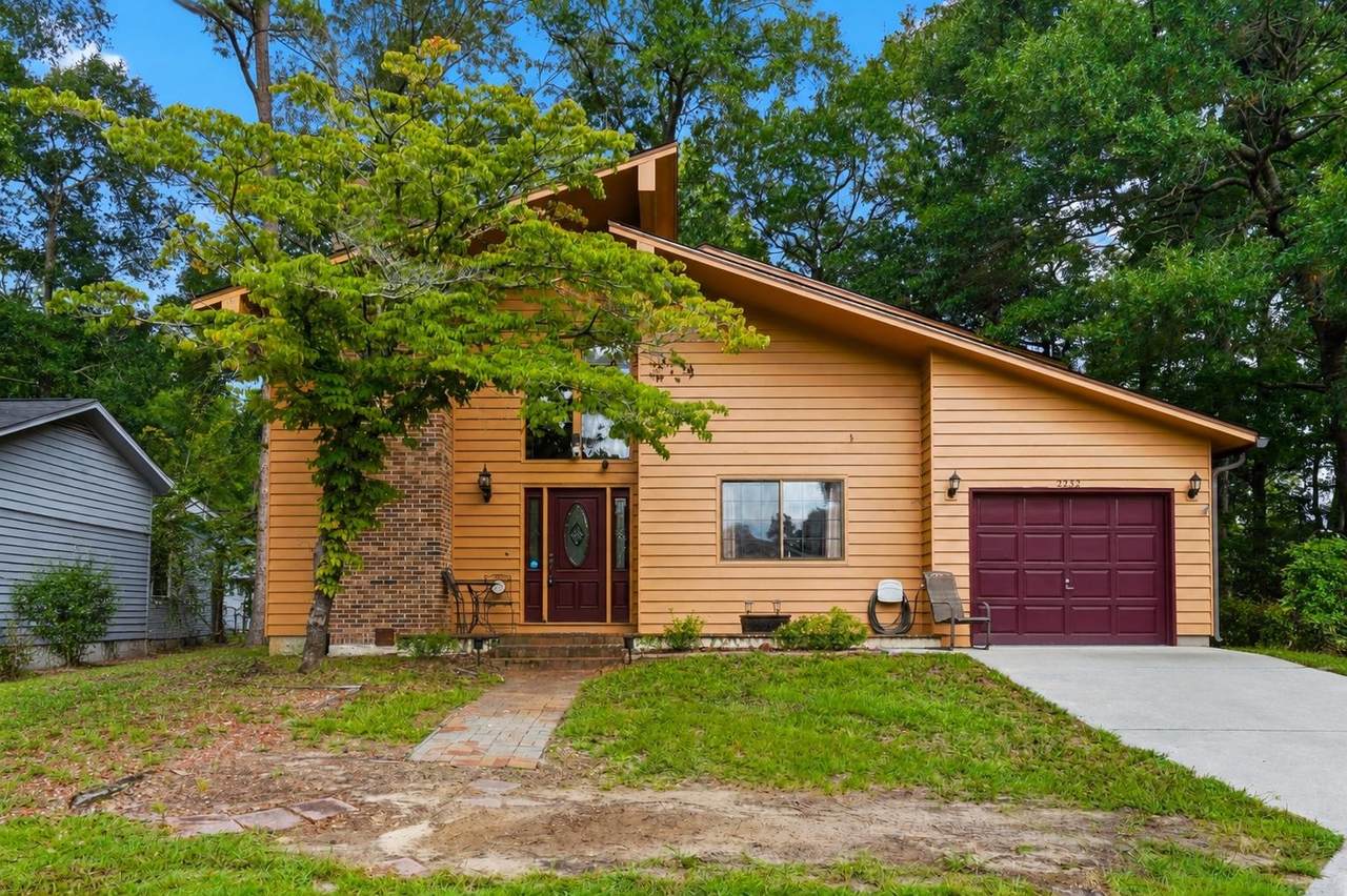 2232 Franklin Circle - Photo 1