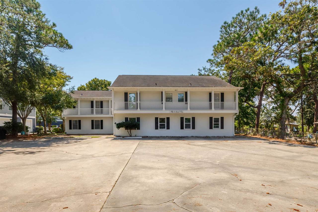 403 71st Ave. N - Photo 1