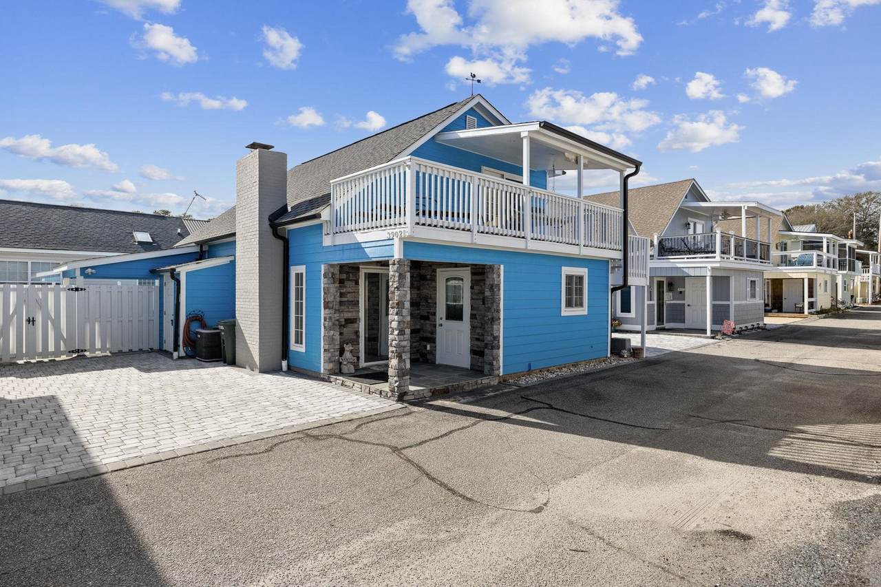 3902 Dunes Dr. - Photo 1