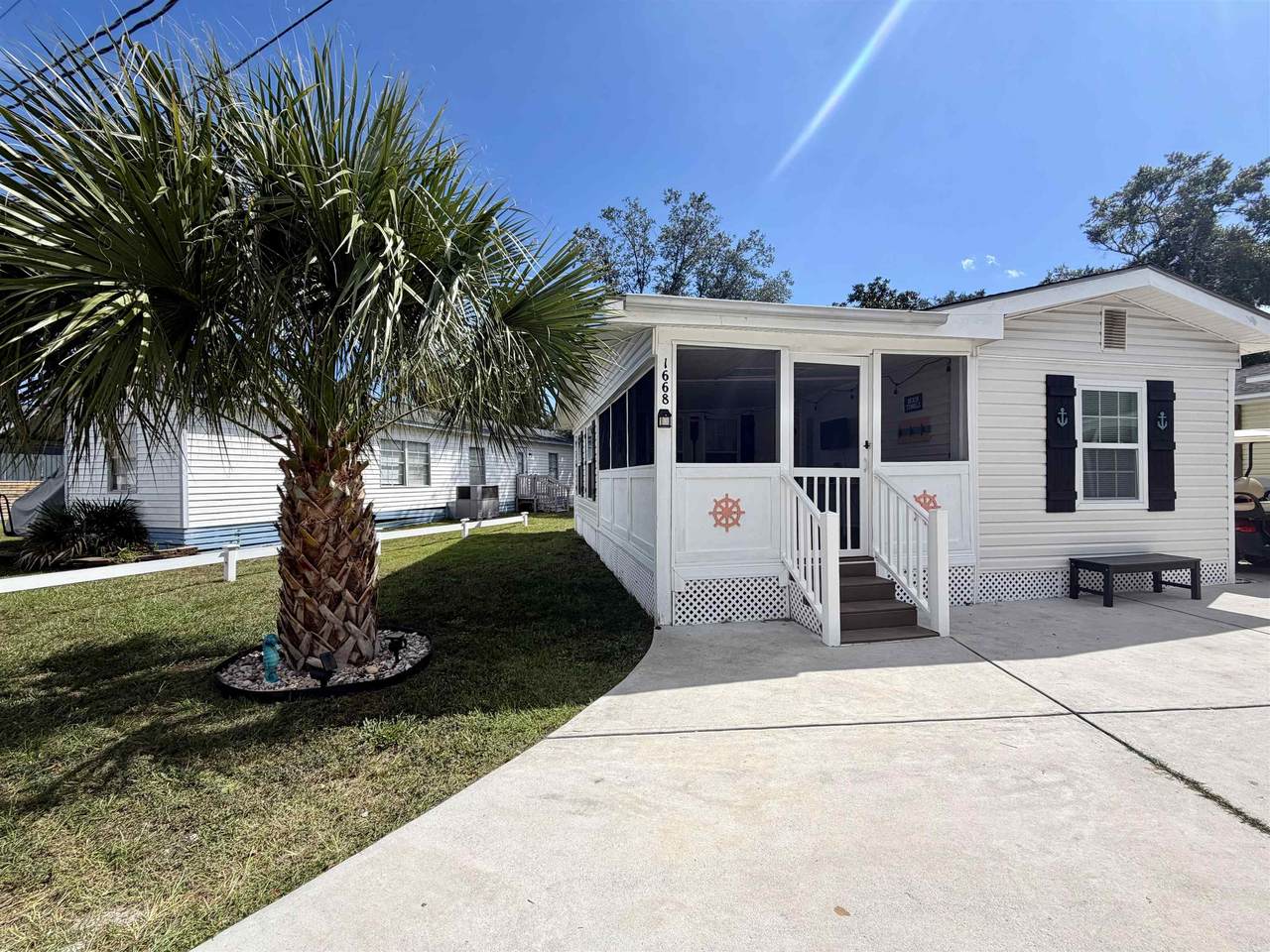 1668 Hawk St. - Photo 1