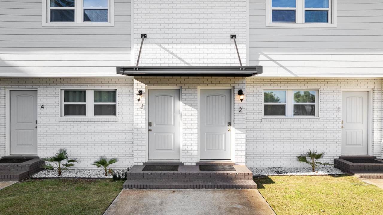 409 17th Ave. N - Photo 1