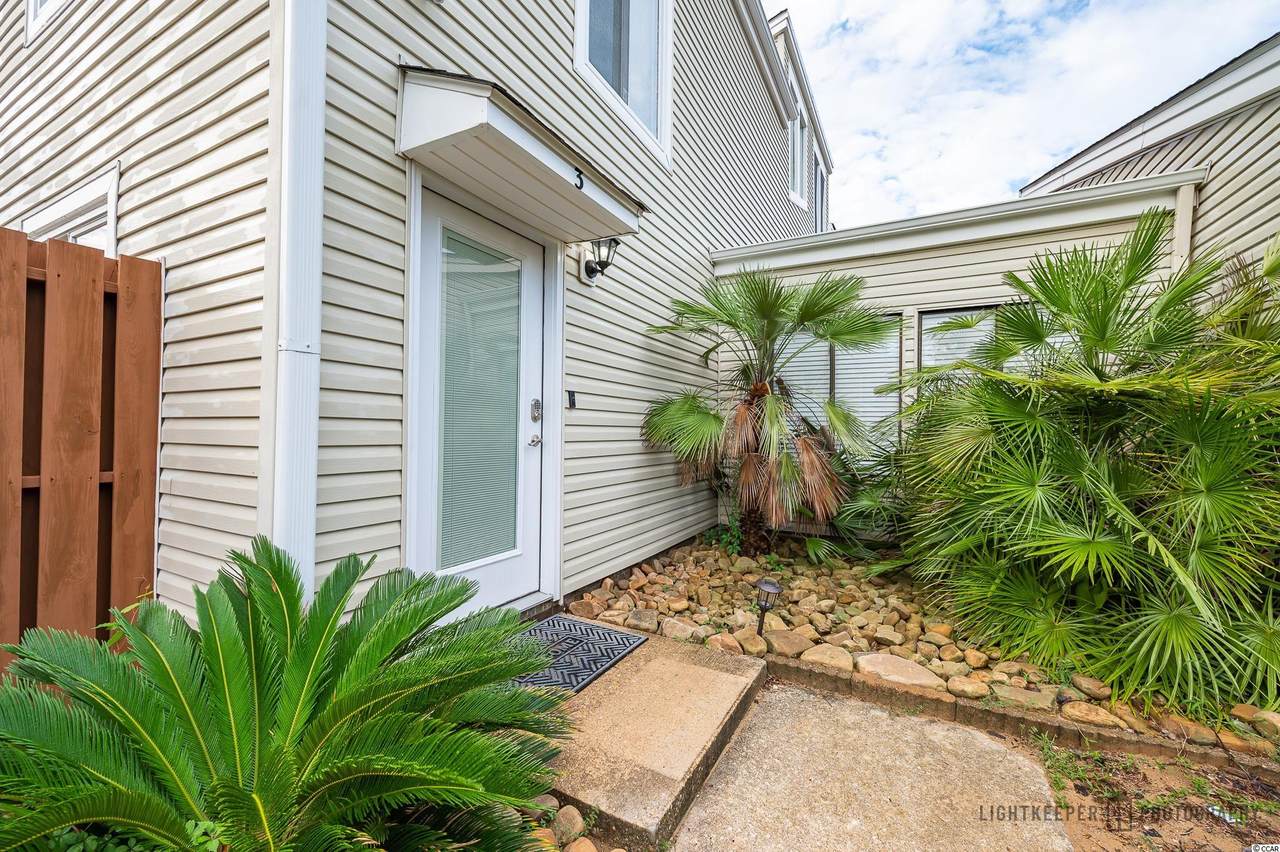 800 9th Ave. S - Photo 1