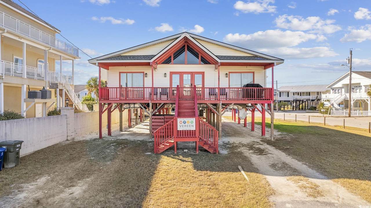 305 44th Ave. N - Photo 1