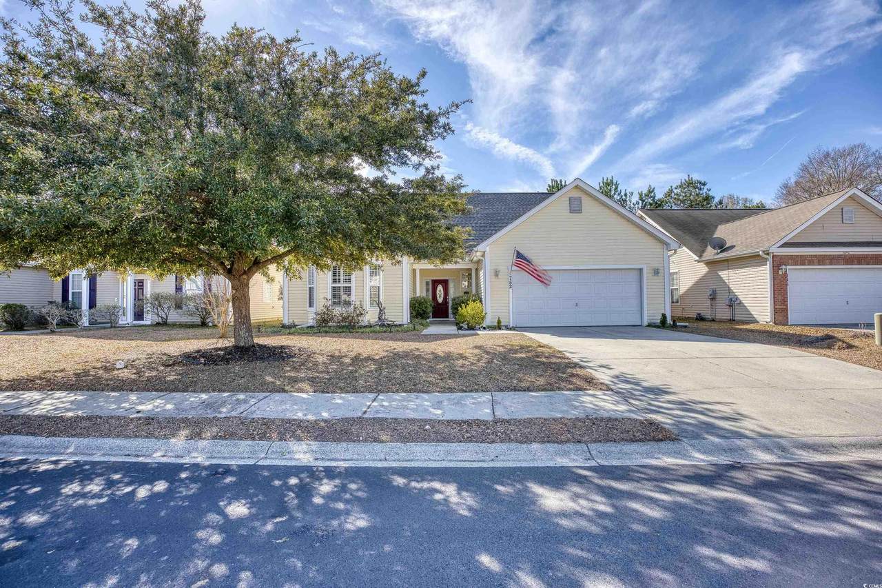 752 Indian Wood Ln. - Photo 1