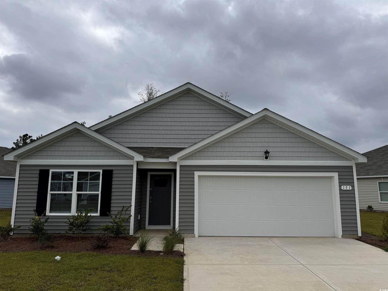 151 Cambridge Dr. - Photo 1