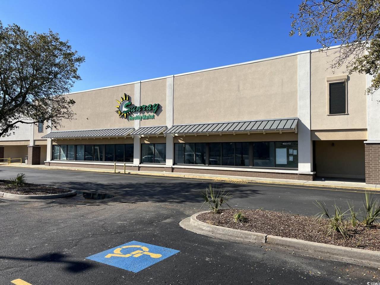 4025 North Kings Hwy. - Photo 1