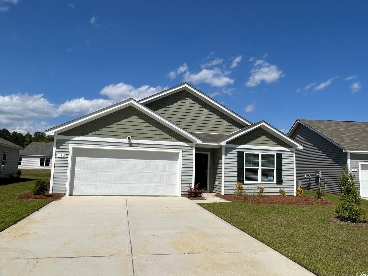 182 Cambridge Dr. - Photo 1