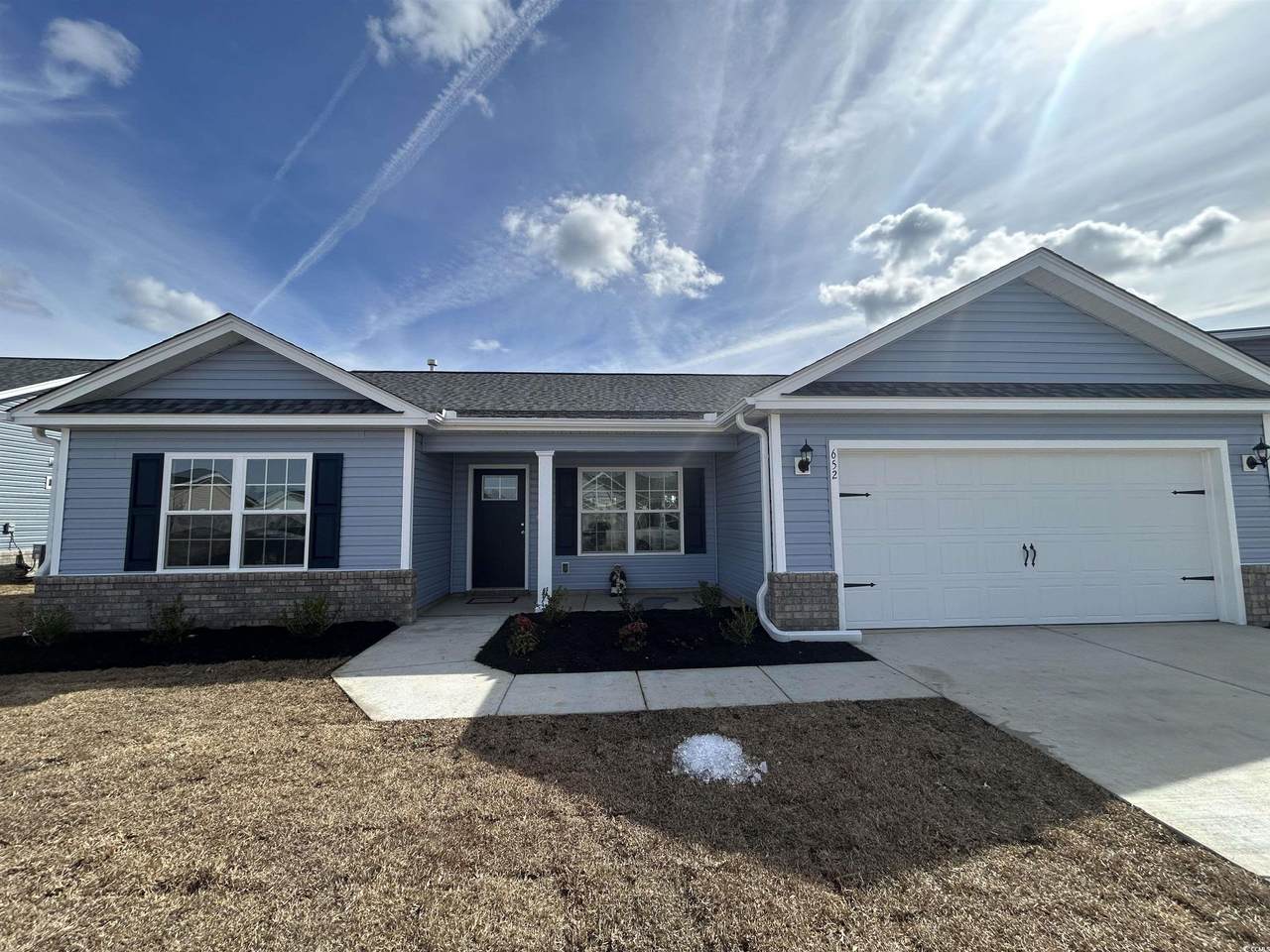 652 Woodside Dr. - Photo 1