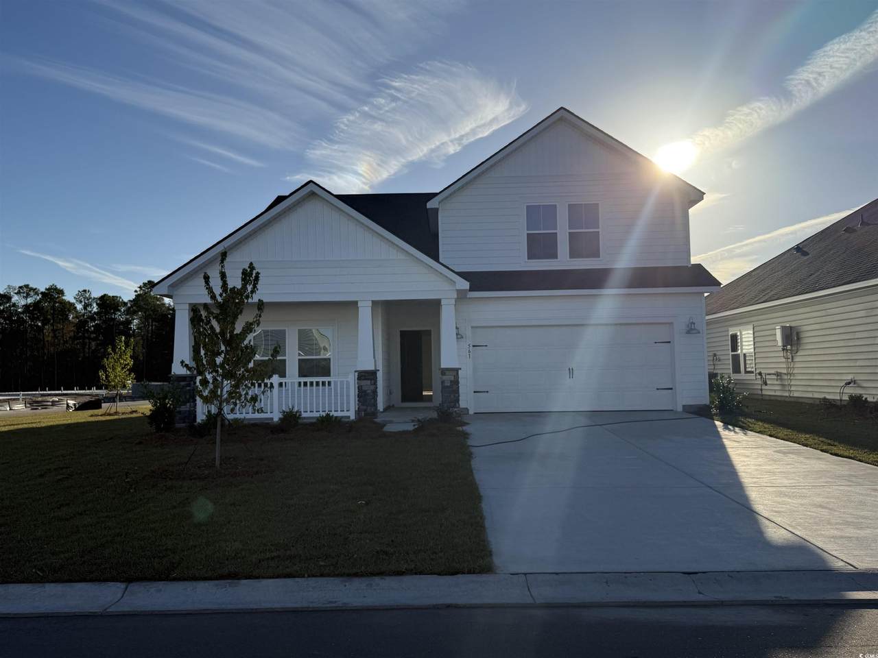 561 Magnolia Terrace Dr - Photo 1