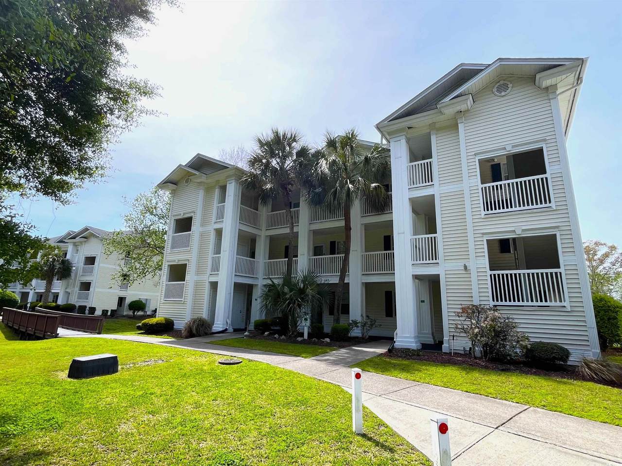 569 Blue River Ct. - Photo 1