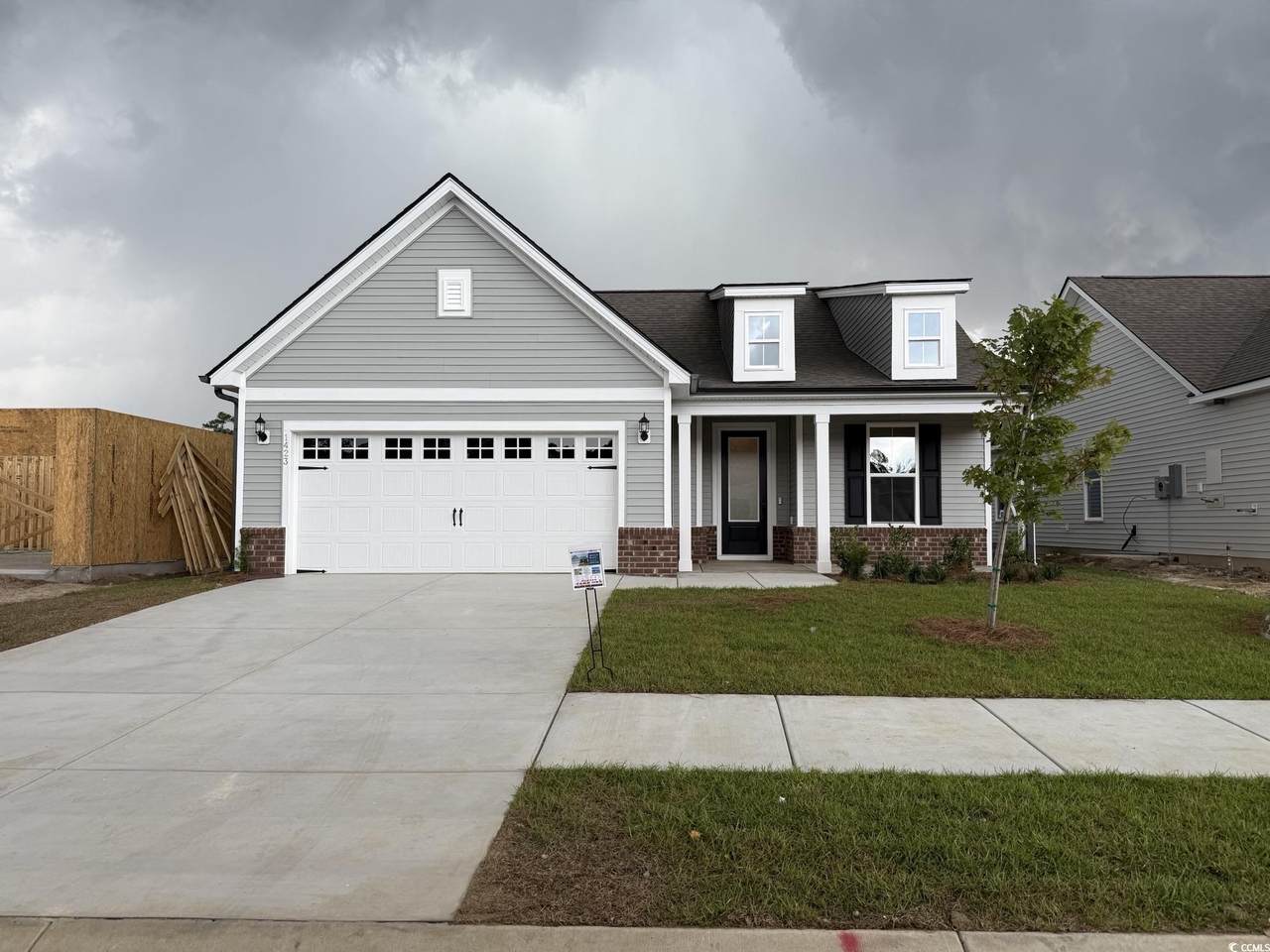 1423 Winding Creek Way - Photo 1