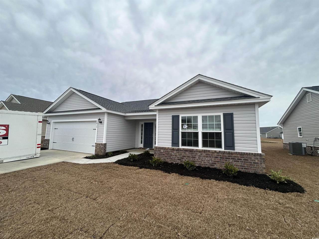 1017 Woodside Dr. - Photo 1