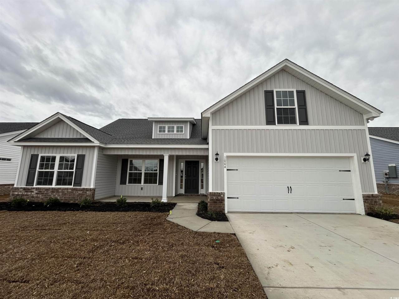 1004 Woodside Dr. - Photo 1