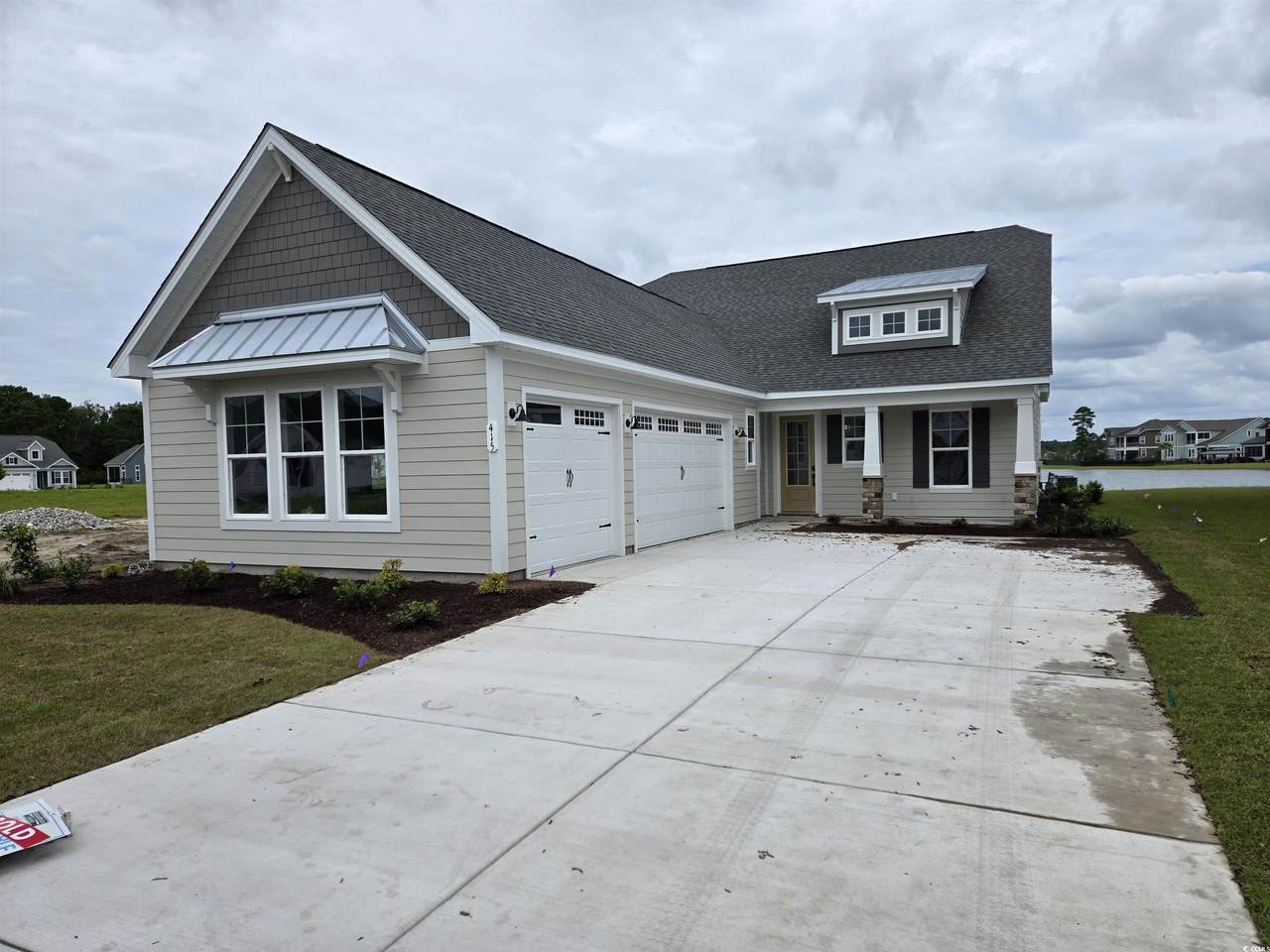 415 Starlit Way - Photo 1