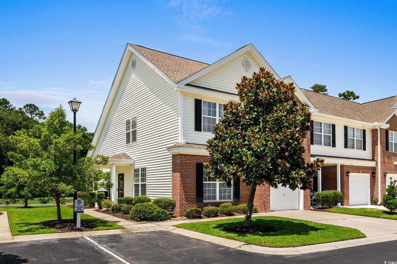 270 Connemara Dr. - Photo 1
