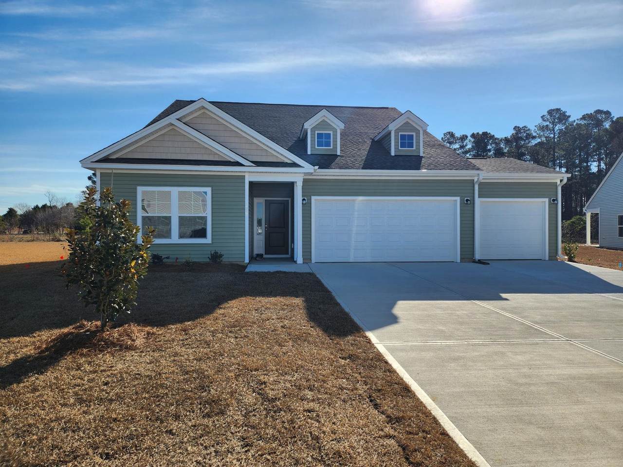 226 Mayflower Dr. - Photo 1