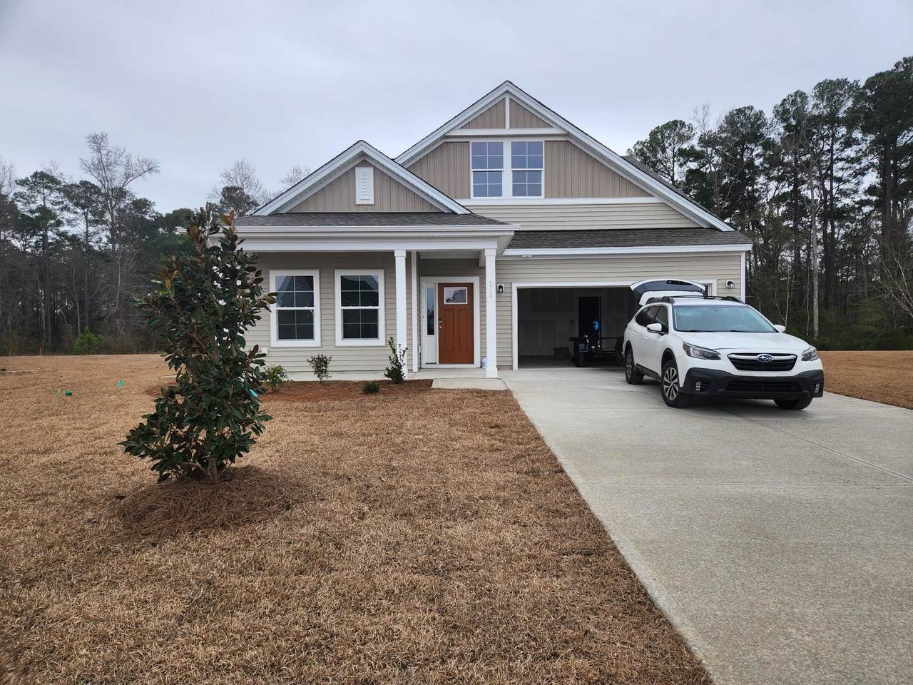 214 Mayflower Dr. - Photo 1