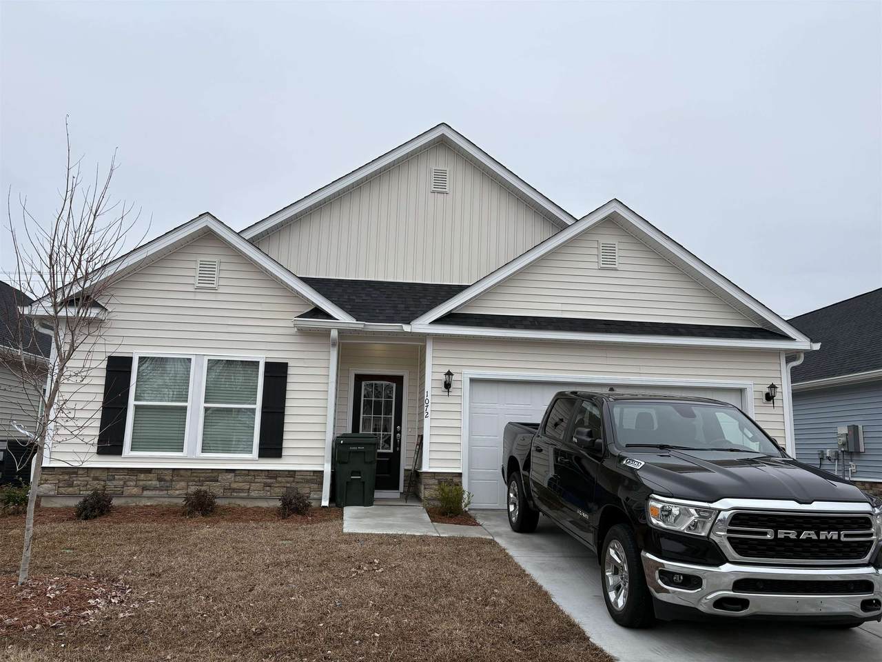 1072 Moen Loop - Photo 1