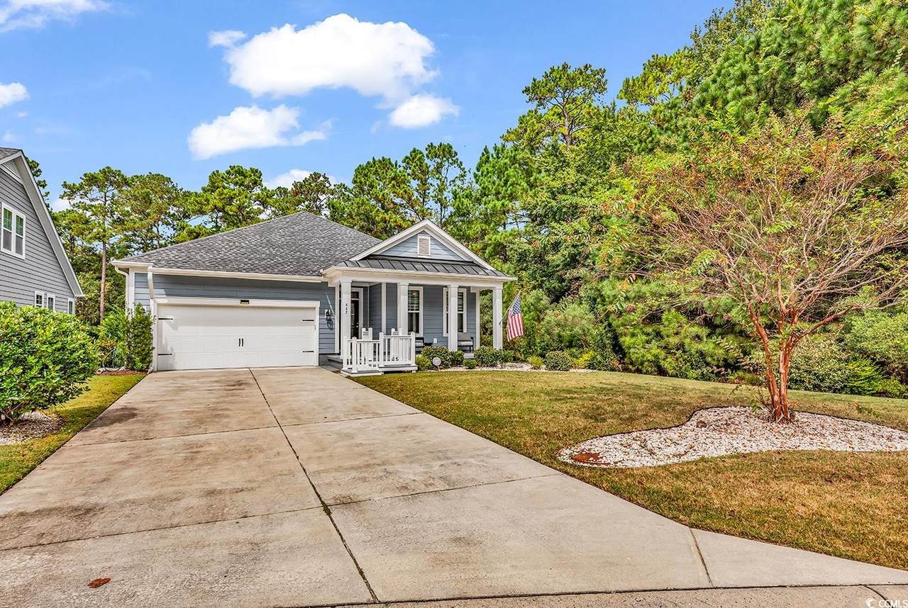 445 Wakefield Ct. - Photo 1