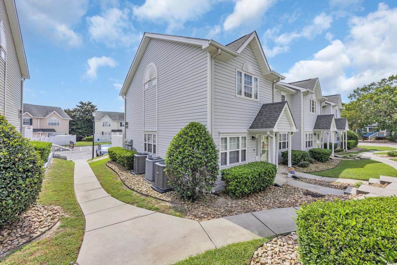 618 3rd Ave. S - Photo 1