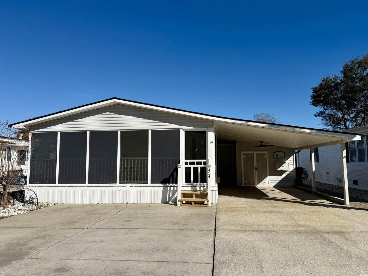 454 Sanddollar Dr. - Photo 1