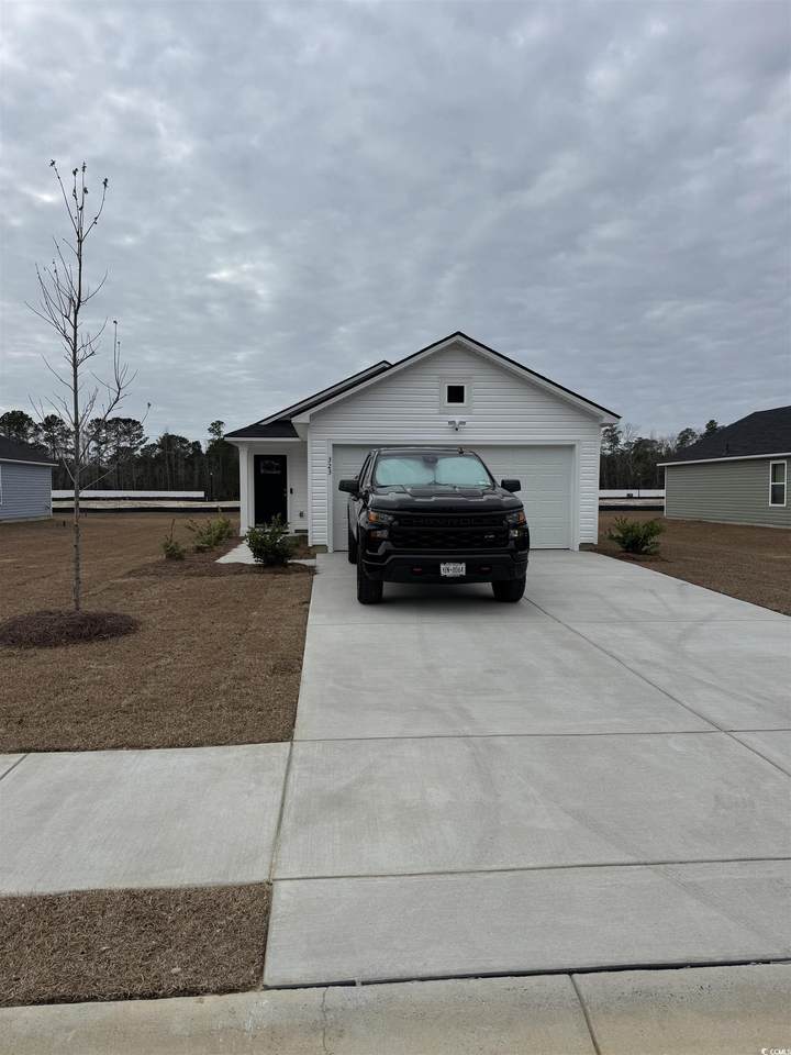 323 Mistletoe Way - Photo 1