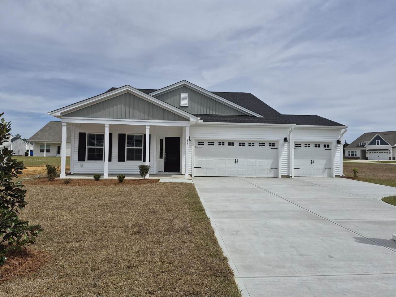 217 Mayflower Dr. - Photo 1
