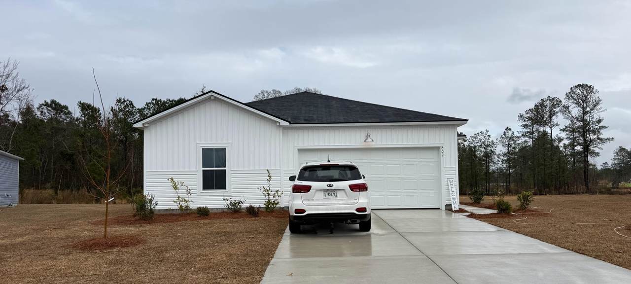 809 Western Rail Way - Photo 1