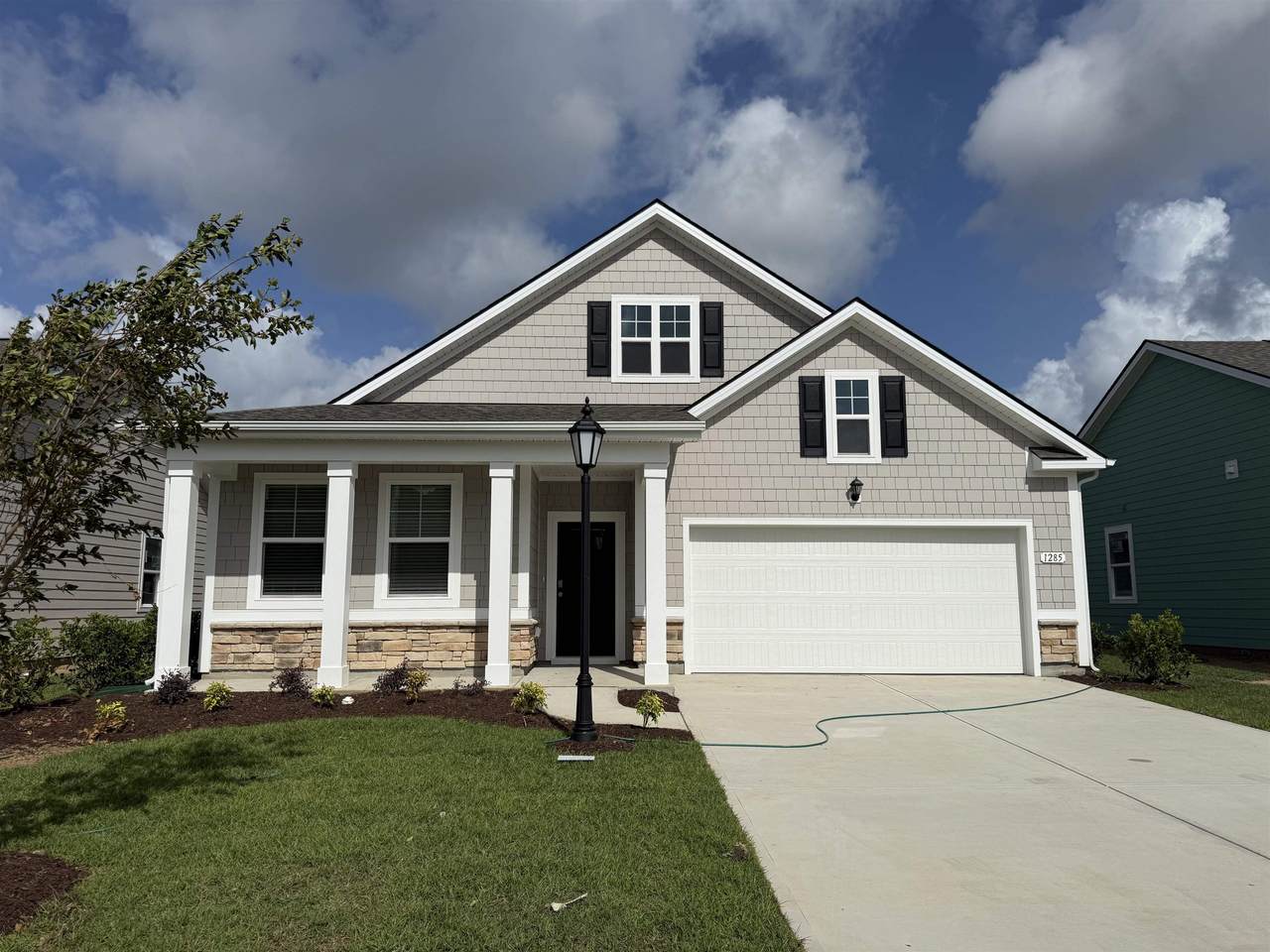 1285 Woodhouse Dr - Photo 1