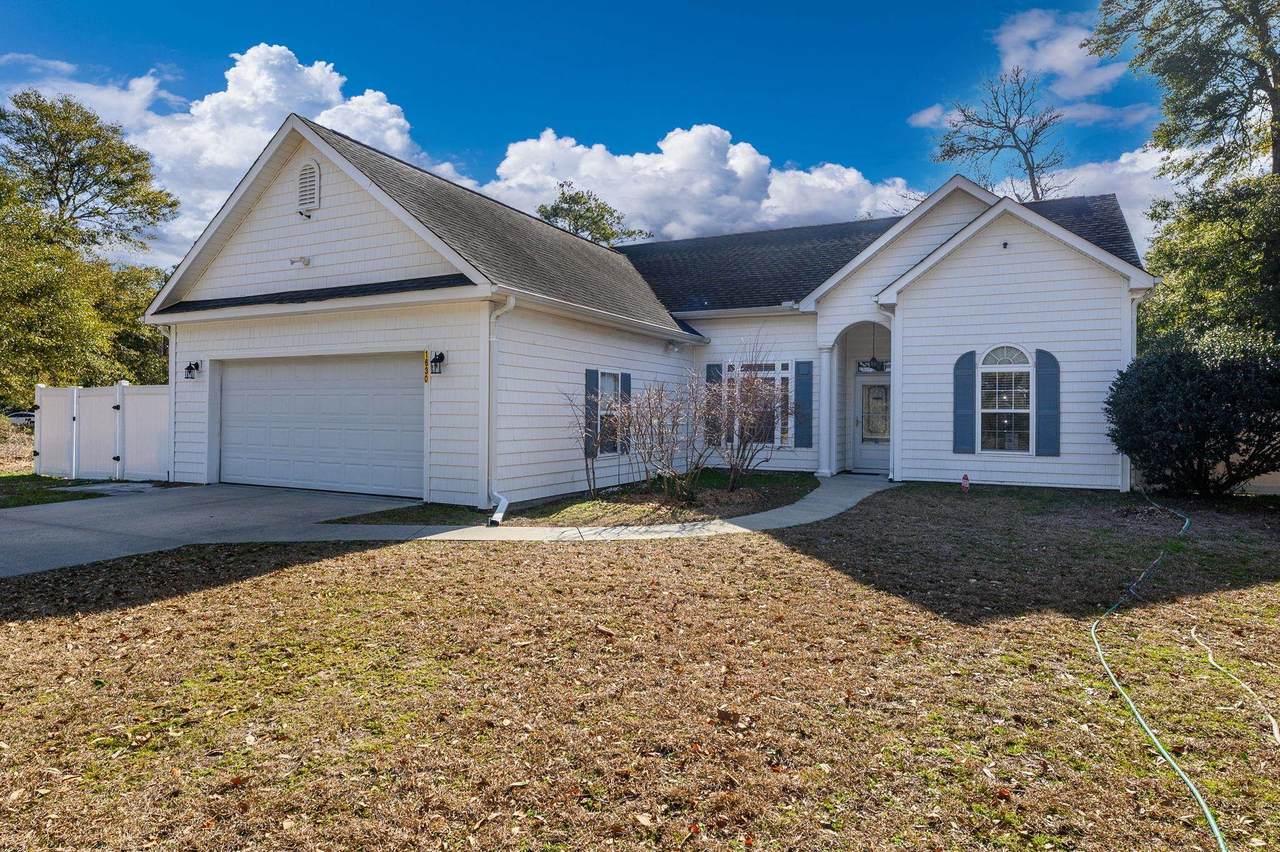 1630 Edgewood Dr. - Photo 1