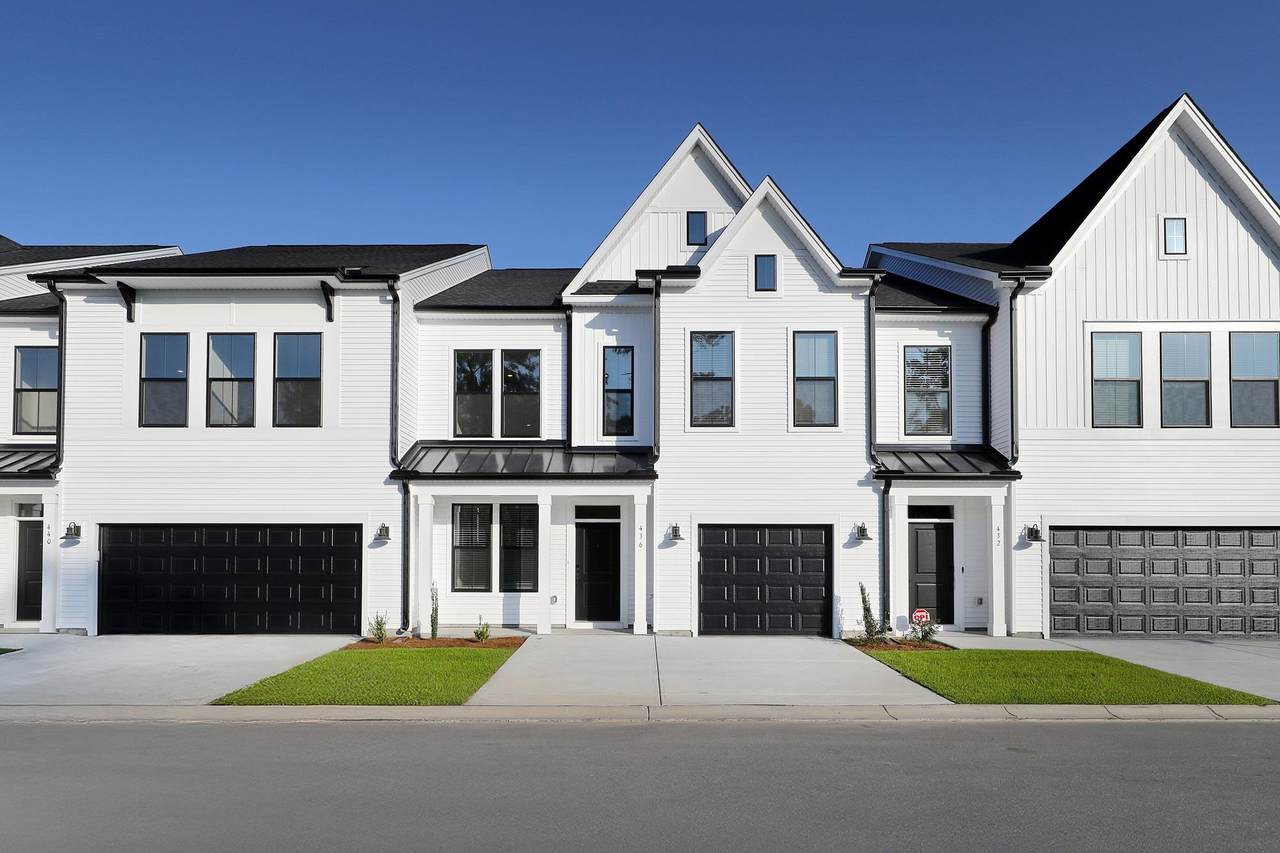 436 Ireland Way - Photo 1