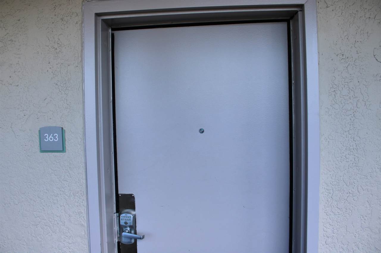 https://bt-photos.global.ssl.fastly.net/ccar/1280_boomver_1_2607142-2.jpg
